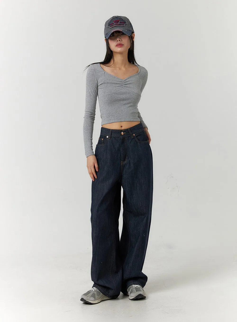 Back Button Wide Leg Jeans CF407