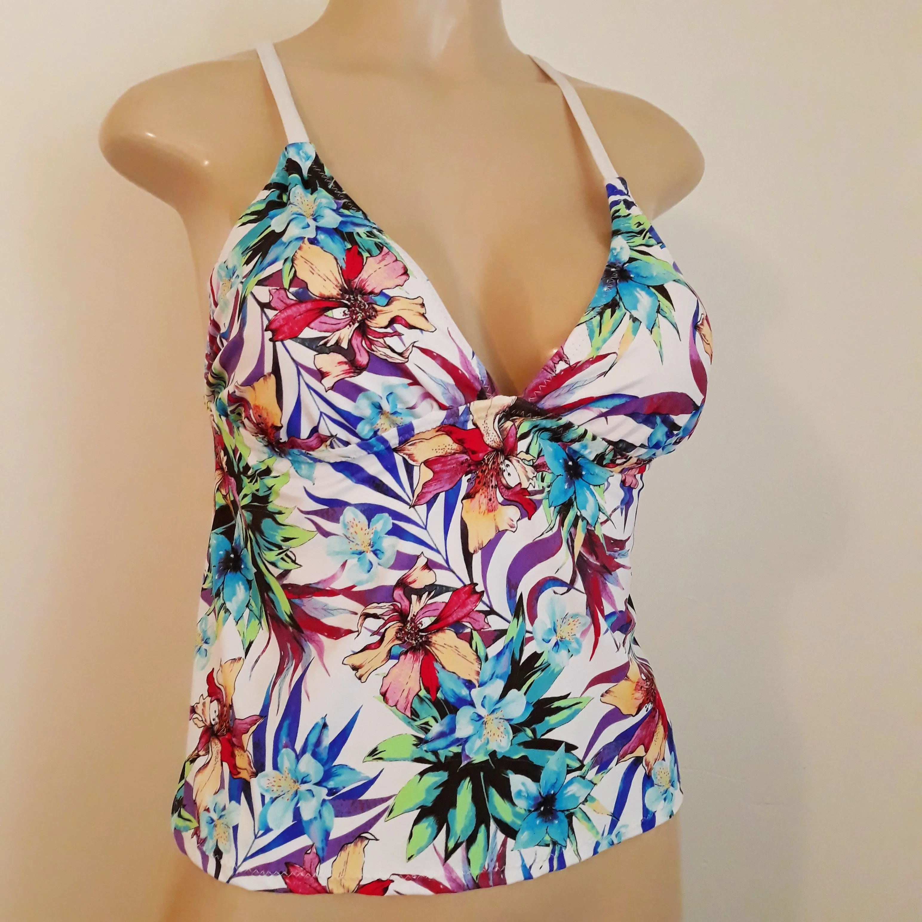 Crisscross Back Tankinis. Open Tie Back Tankini Swimwear